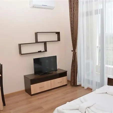 Private In Mistral Bora *